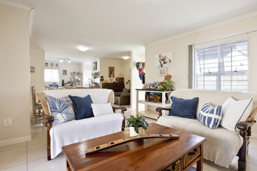 3 Bedroom Property for Sale in Sunningdale Western Cape